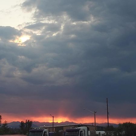 Super 8 By Wyndham Henderson North East Denver Dış mekan fotoğraf