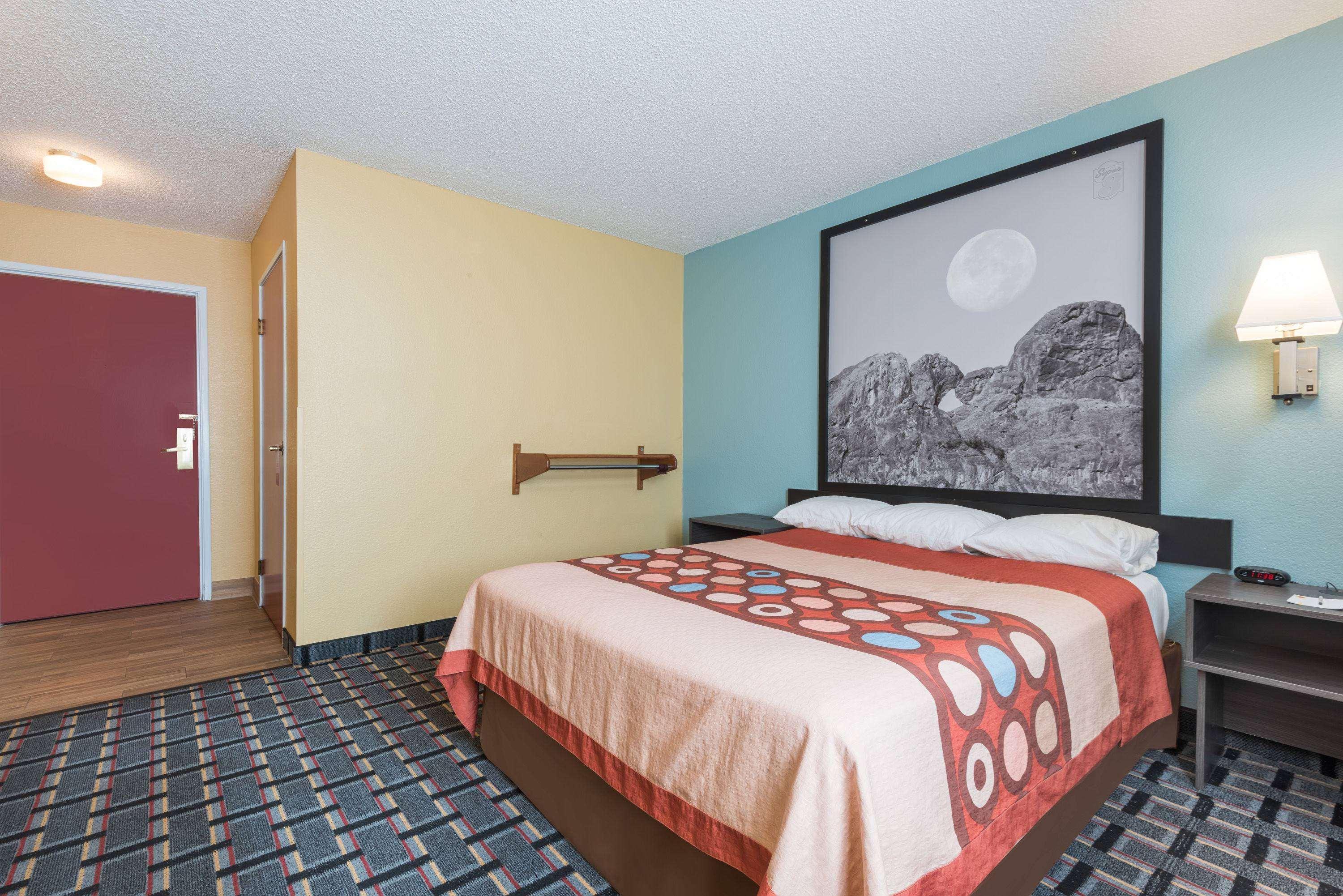 Super 8 By Wyndham Henderson North East Denver Dış mekan fotoğraf