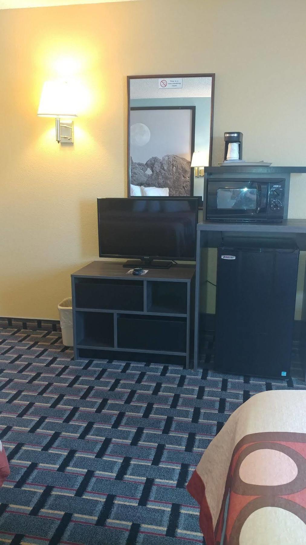 Super 8 By Wyndham Henderson North East Denver Dış mekan fotoğraf